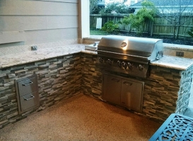 Outdoor Kitchen