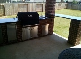 Outdoor Kitchen