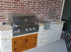 Outdoor Kitchen