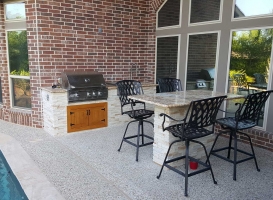 Outdoor Kitchen