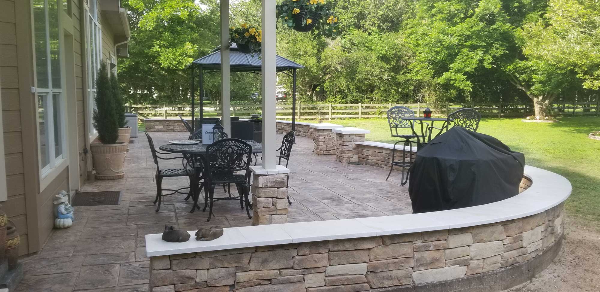 Woodlands Patio pictures